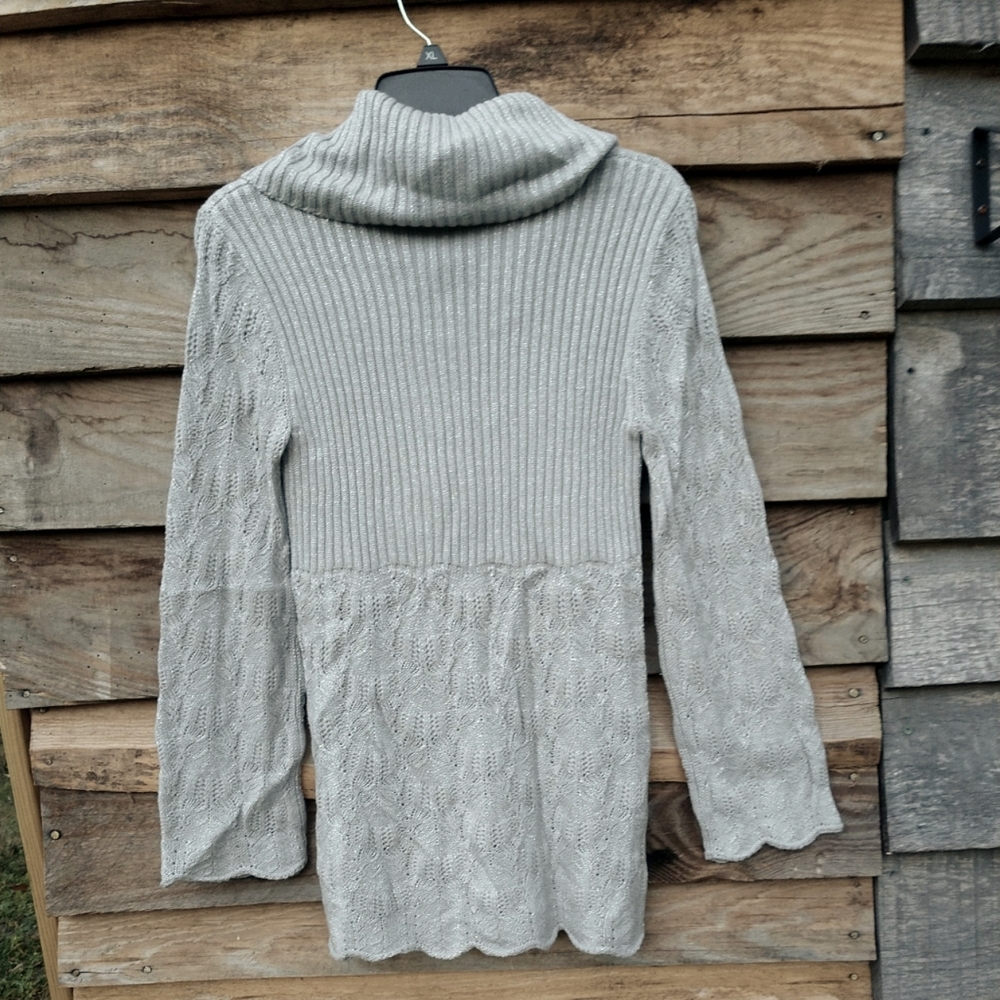 SOLD !!  🆕💥 Designer Valerie Stevens Silver MTLC Sweater NWT Medium - Picture 8 of 12